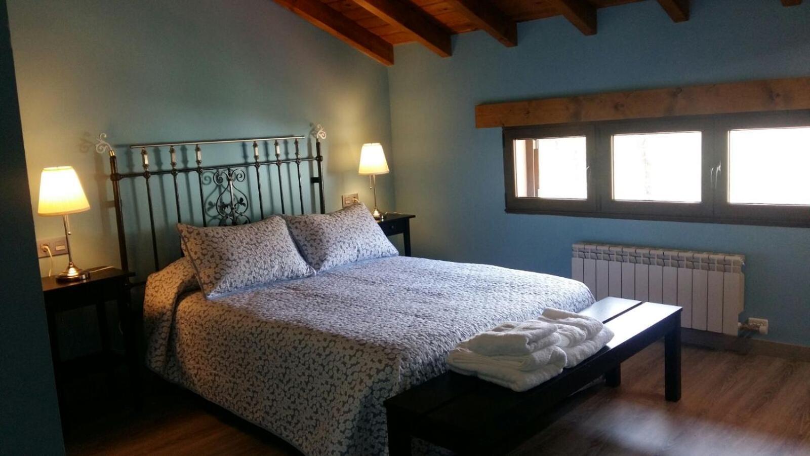 Apartamento Turistico Casas De Manuel La Pola de Gordon Eksteriør bilde