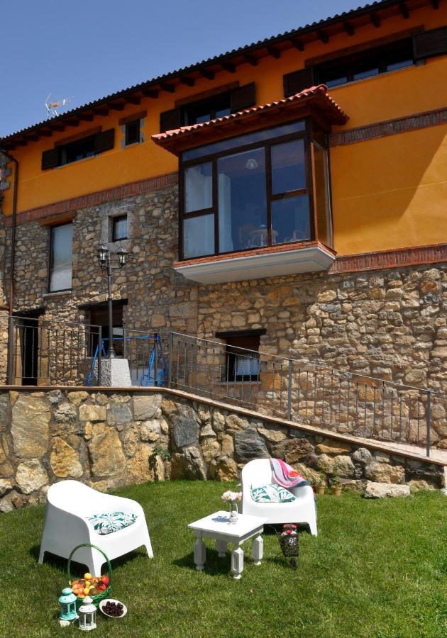 Apartamento Turistico Casas De Manuel La Pola de Gordon Eksteriør bilde