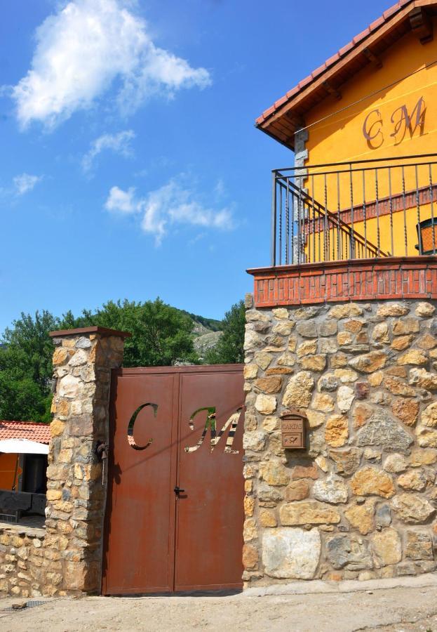 Apartamento Turistico Casas De Manuel La Pola de Gordon Eksteriør bilde