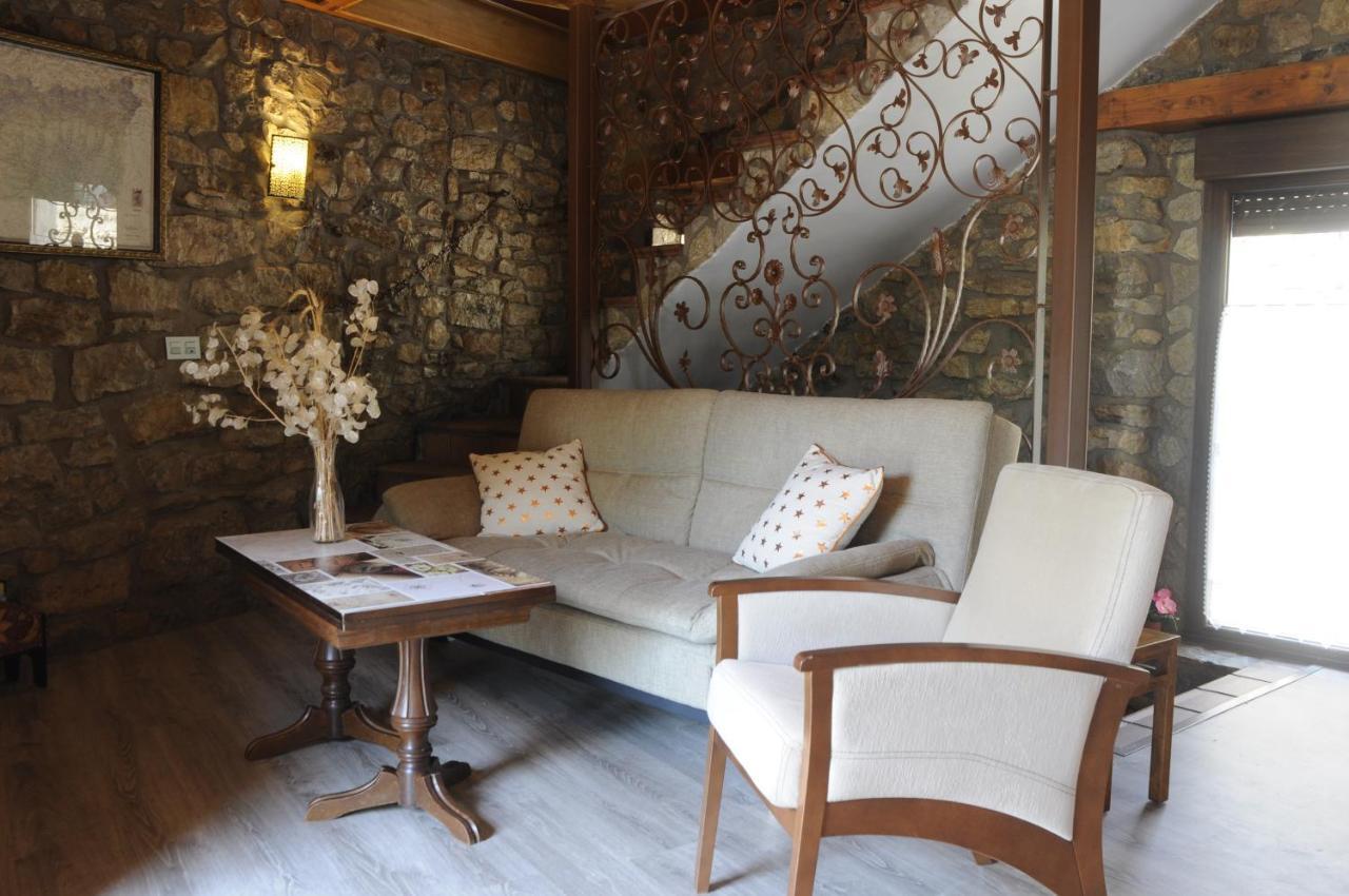 Apartamento Turistico Casas De Manuel La Pola de Gordon Eksteriør bilde